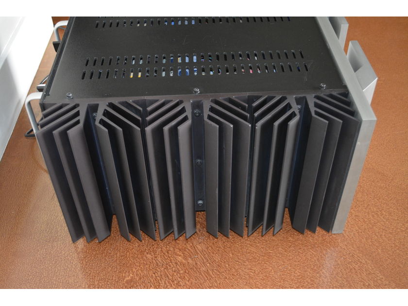 Pass Labs X350 Amplifier - (see pics)!