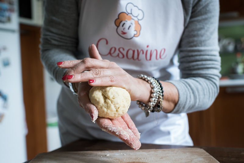 Scopri i segreti di questa ricetta della tradizione piemontese e gustala in compagnia della tua Cesarina.