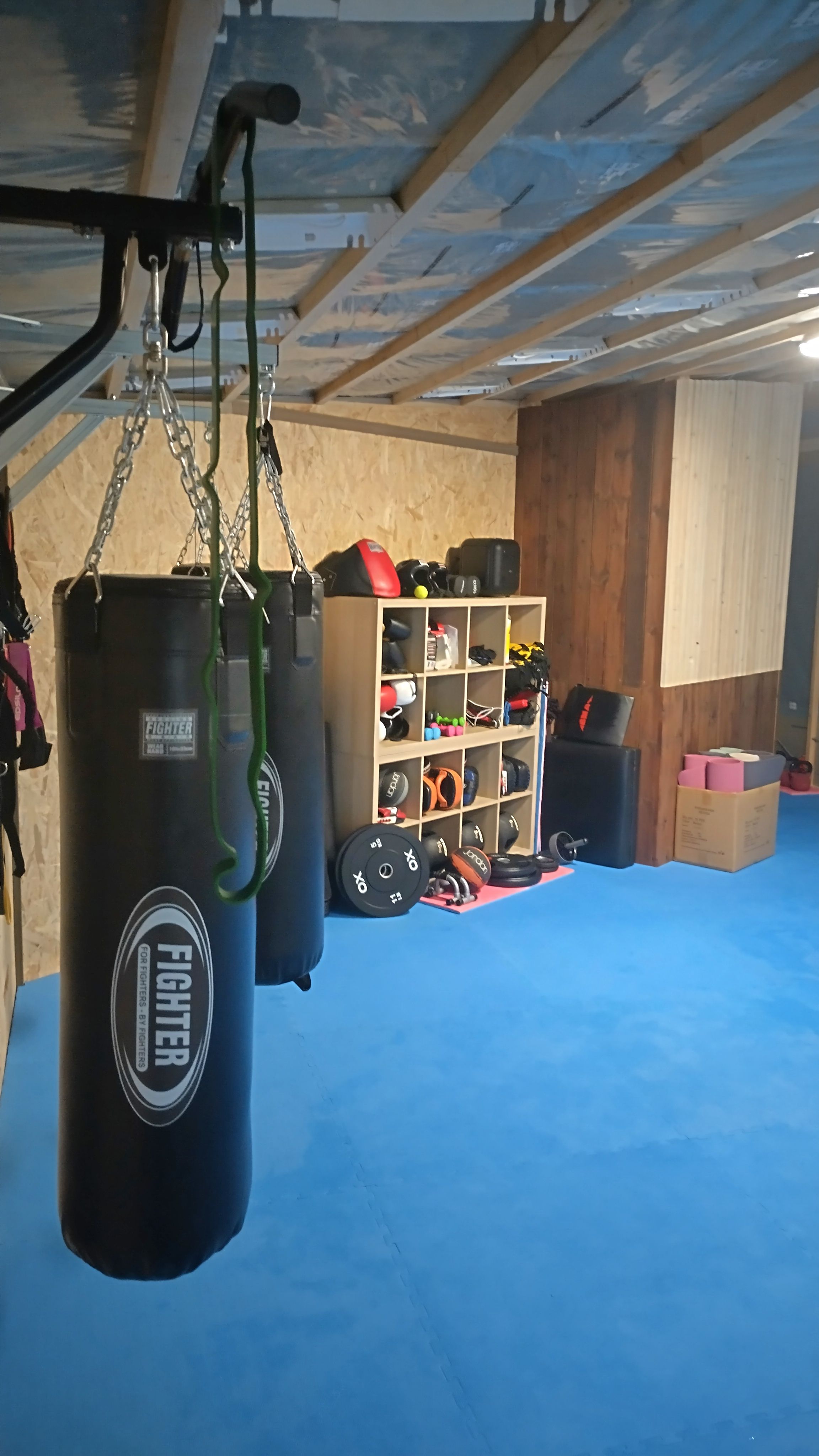 Div. utstyr for all treningsformer som kampsport/ kampsport, Fitness og terapiformer osv.