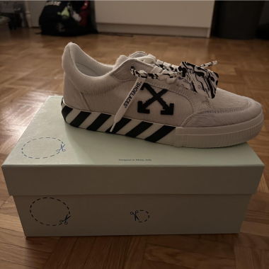 Off-White Vulconized Low