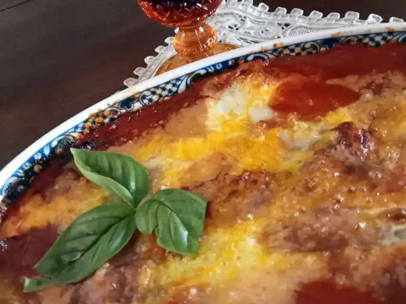 Cooking classes Syracuse: Let's cook parmigiana and ravioli with ricotta together.