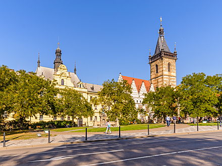  Praha 5, Smíchov
- Novoměstská radnice / The New Town Hall