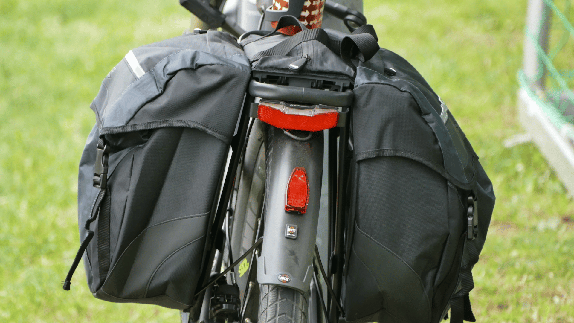 fietstassen op fiets