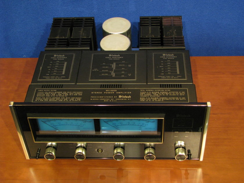 McIntosh MC2205 Amplifier 200 watts RMS per channel, excellent condition for the age, Serviced at Factory Service Center