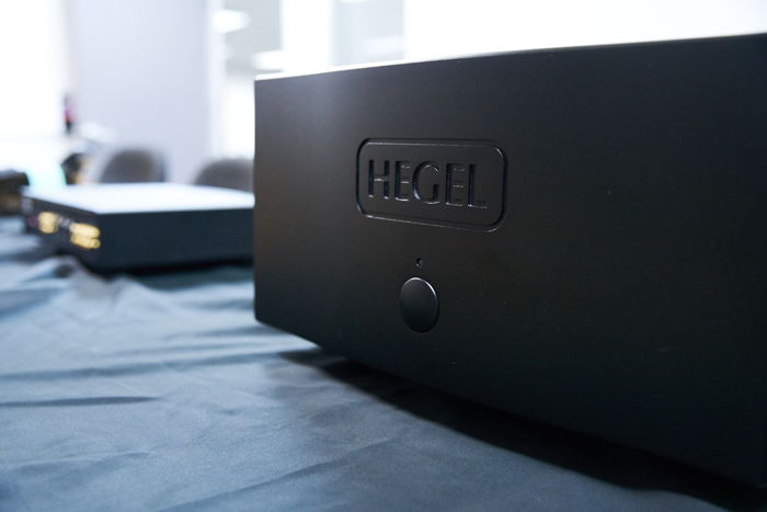 Hegel H30 Stereo Amplifier 220V
