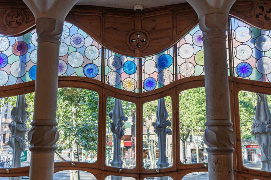 Complete Gaudi Tour: Casa Batllo, Park Guell & Sagrada Familia - photo 3