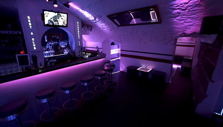 basement theke sitze