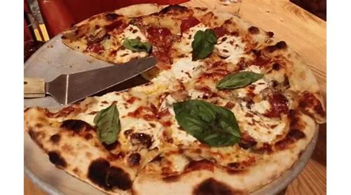 Moneyline Pizza & Bar
