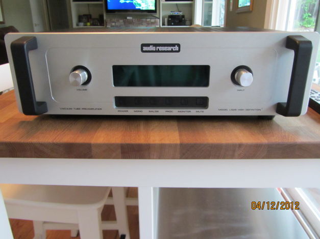 Audio Research LS26 Preamplifier - Excellent Condition