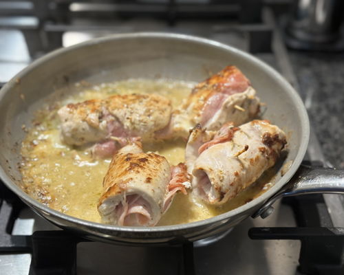 Cooking classes Florence: Risotto, traditional stuffed rolls, and homemade tiramisu