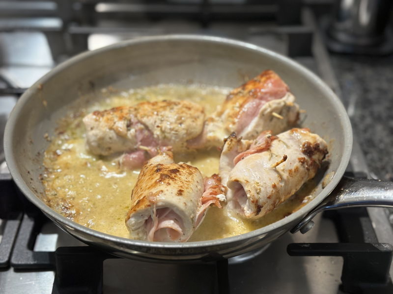 Cooking classes Florence: Risotto, traditional stuffed rolls, and homemade tiramisu