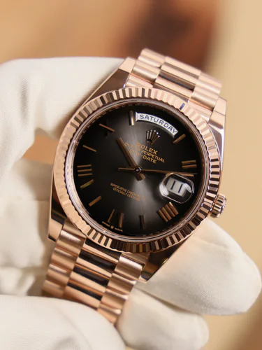 Rolex Day-Date 40 Black Ombre 228235