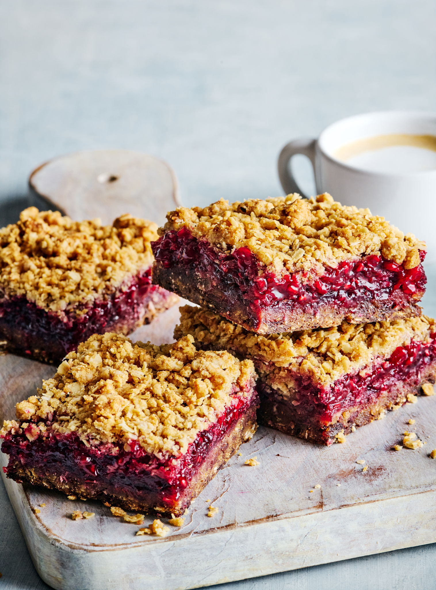 Raspberry Date Squares | RICARDO