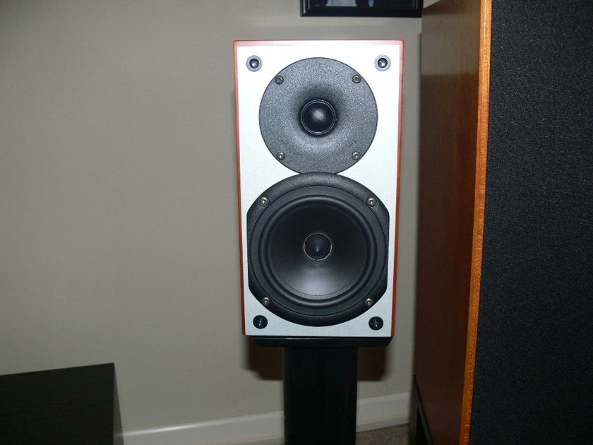 System Audio SA705 Monitor Speakers