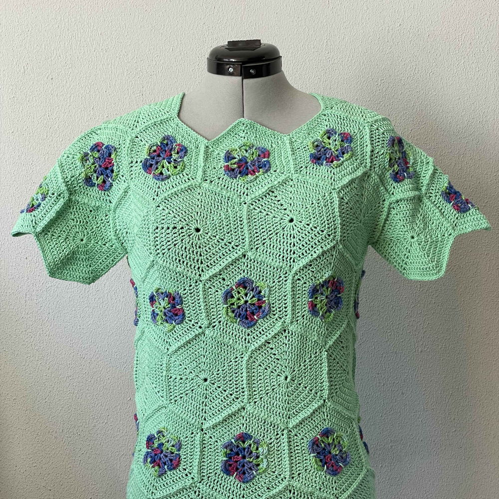 Crocheted hexagon top Cindy