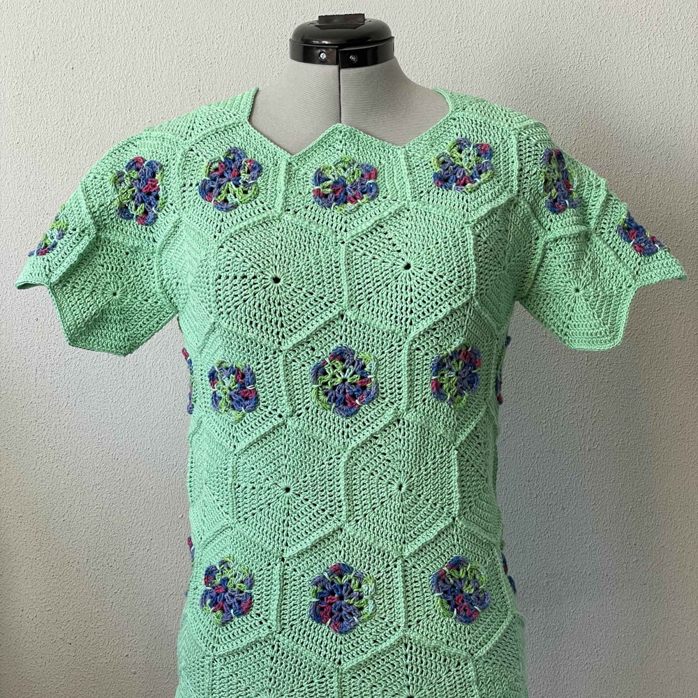 Crocheted hexagon top Cindy