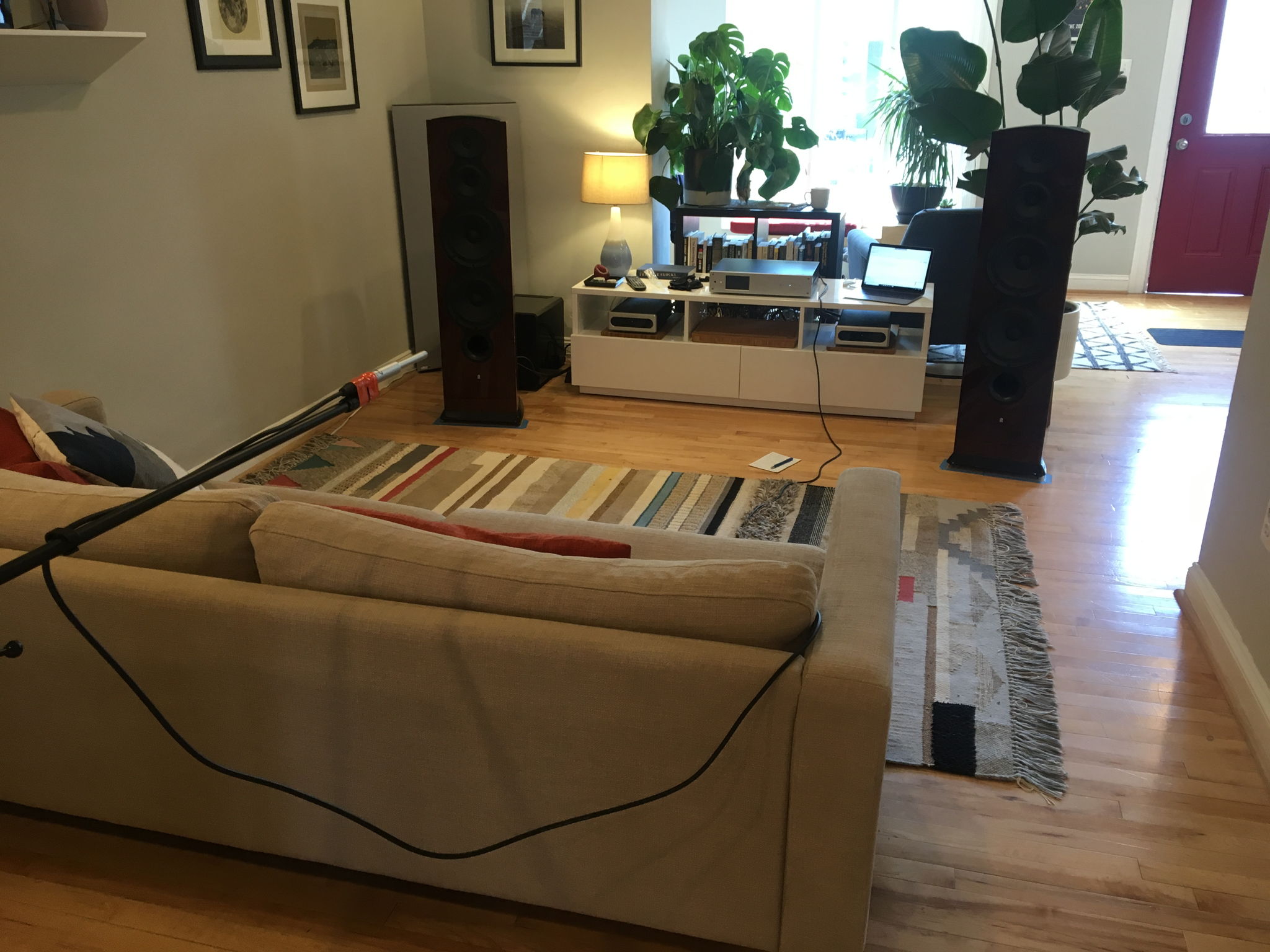 DC row house system