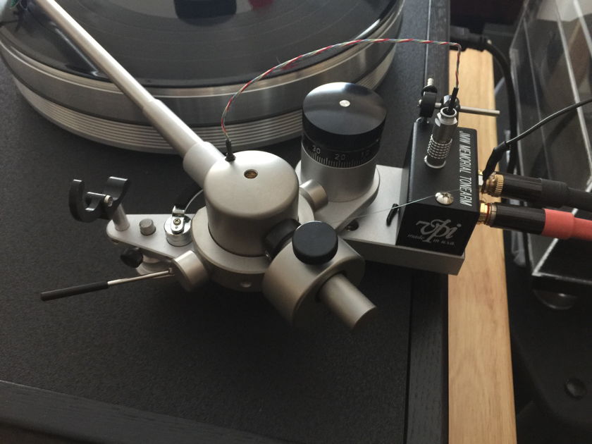 VPI Industries Classic 2 with SDS VPI Classic 2 Turntable [SDS in Separate Listing]