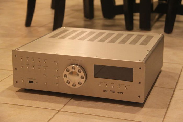 Krell S1200 Surround Preamplifier / Home Theater Proces...