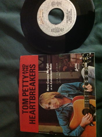 Tom Petty And The Heartbreakers - Here Comes My Girl 45...