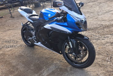 2014 SUZUKI GSX-R1000 motorcycle for rent near Swansea, SC