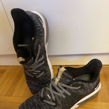 Sneaker, grau-schwarz, Nike