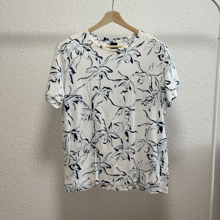 Weisses T-Shirt mit blauen Muster Gr. L