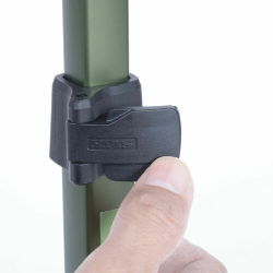 脚ロックはレバー式