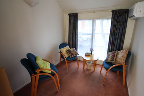 Middle Room: Private consulting room with free parking & waiting area