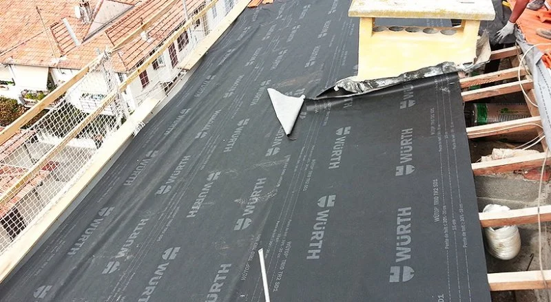 Rénovation de 2 000 m² de couverture en tuiles de Marseille — photo 17 sur 26 — CEG TOITURE