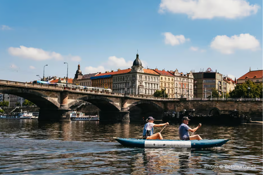 Prague: Vltava River Guided Canoeing Tour - photo 4
