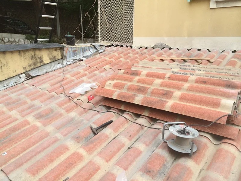 Rénovation d’une toiture en plaques sous tuiles (PST) à Nice — photo 3 sur 6 — CEG TOITURE