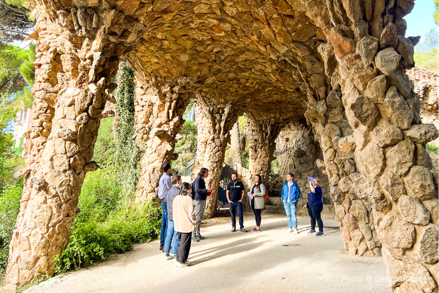 Skip-the-line Park Güell & Sagrada Familia - photo 1