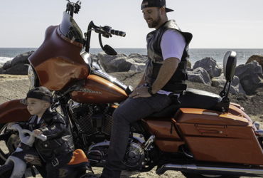 2011 HARLEY-DAVIDSON FLHX STREET GLIDE (LUX COLORS) motorcycle for rent near Murrieta, CA