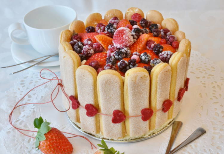 スポンジケーキとは