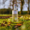 Bouteille de Gin The Botanist de la distillerie Bruichladdich sur l'île d'Islay dans les Hébrides intérieures d'Ecosse