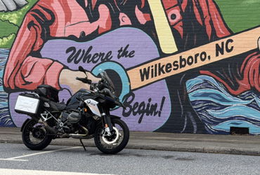 2016 BMW R 1200 GS motorcycle for rent near Hamptonville, NC
