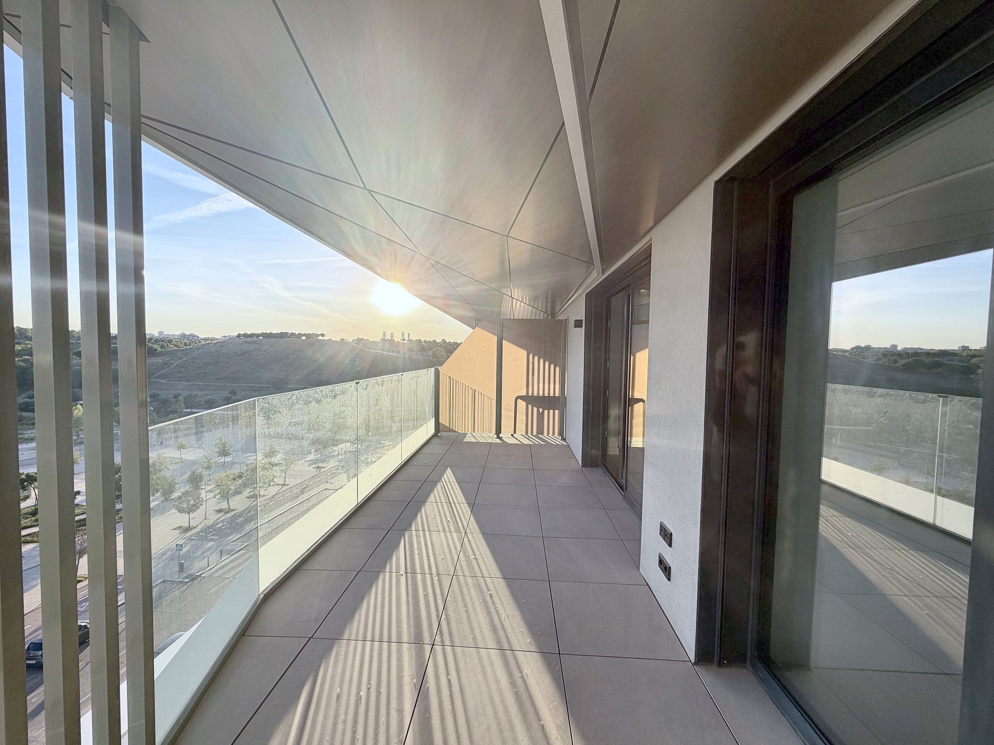 New Listing | Exclusive Mixed-Use Apartment Fronting the Park (Valdebebas) - Image 2
