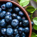 Eine Schale voller Blaubeeren