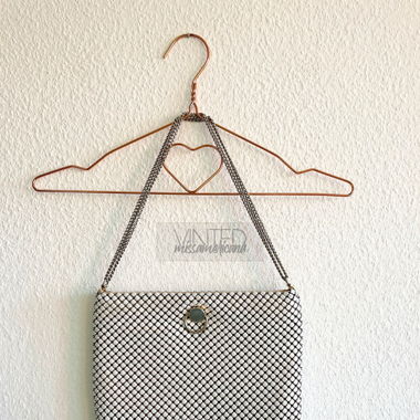 Süßes Vintage Täschchen in silber/weiß
