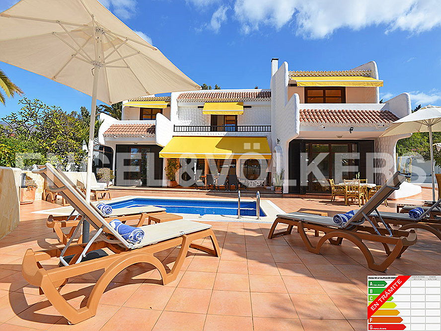  Costa Adeje
- Property for sale in Tenerife: Villa in the heart of Playa de Las Americas, Engel & Völkers Costa Adeje