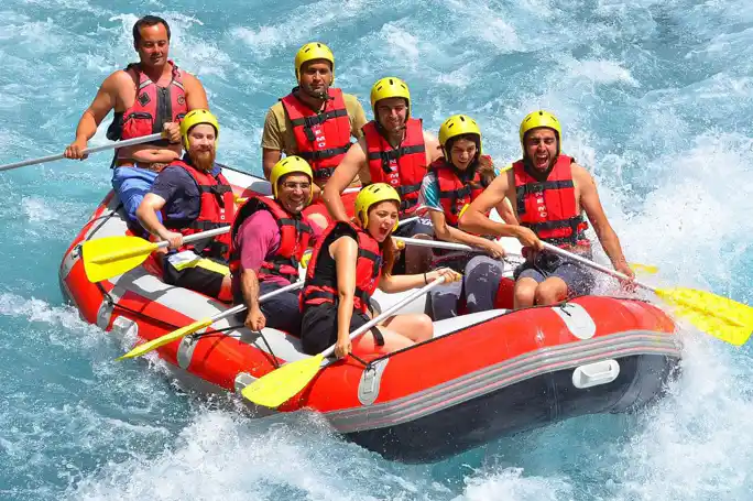 Rafting Experience: Thrills, Splashes & Fun