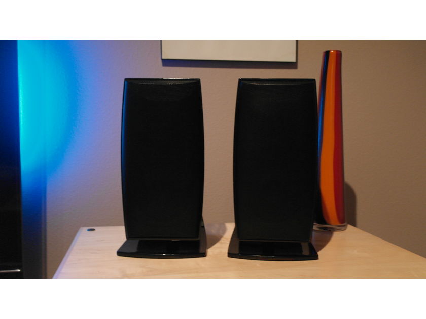 NHT  Verve (PAIR) Black w/ stand and wall mount