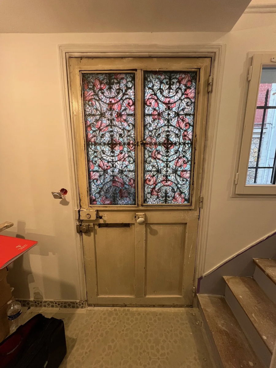 Porte d'entree d'immeuble a impostes en ferronnerie et vitrage anti-effraction — photo 2