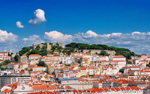 Saint George Castle Guided Tour from Lisbon