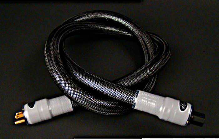 Voodoo Platinum Dragon 6 ft - 15 amp IEC Connector