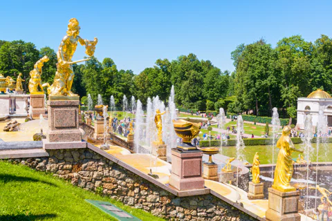 Расписание фонтанов в Петергофе