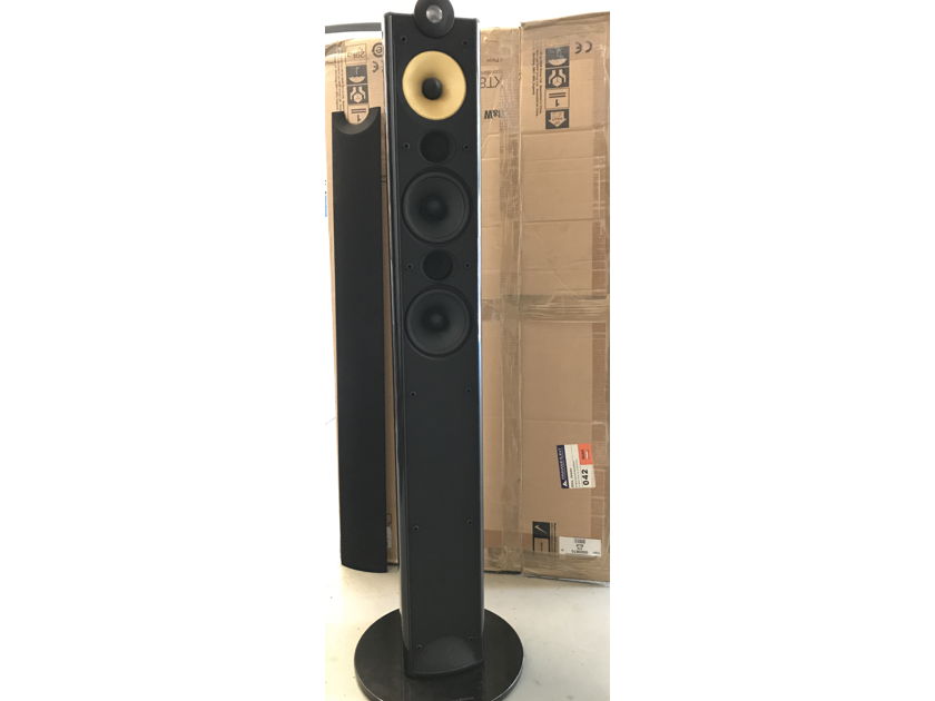 Bowers & Wilkins (B&W) XT-8 Black Floorstanding Speakers
