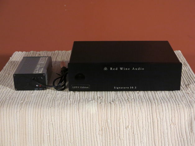 Red Wine Audio Signature 30.2 LFP-V Edition Power Ampli...