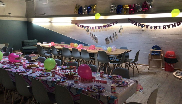 ritterland geschmükte tische